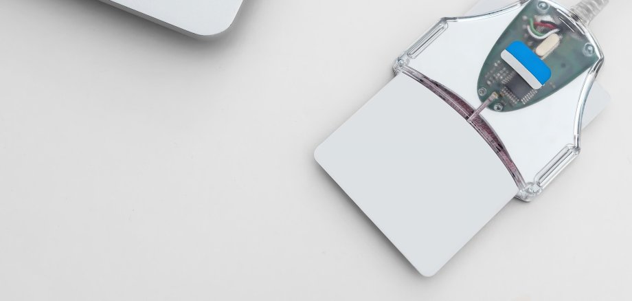 Stilisierte Tastatur mit Kartenleser